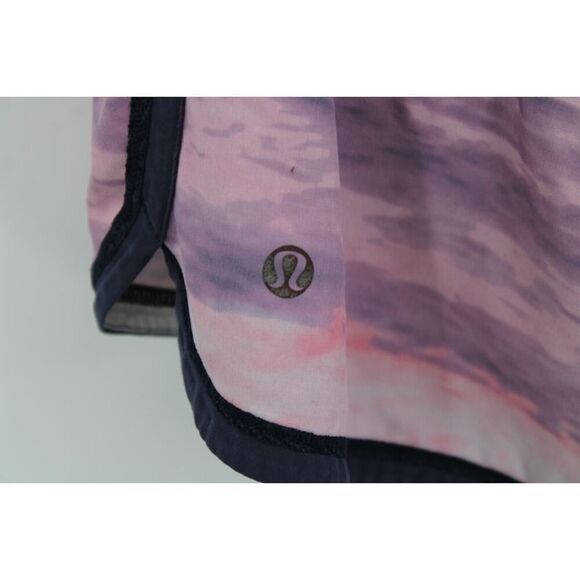 Lululemon Beachscape Groovy Run Pink Purple Ombré Shorts Size 6 - Picture 4 of 6